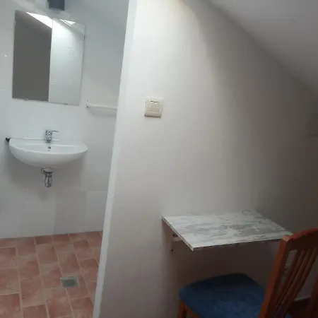 ** Abaca בית הארחה גיחון