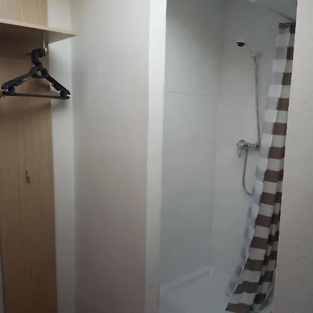 בית הארחה ** Abaca