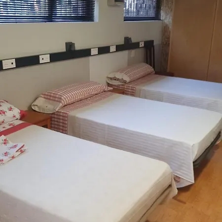 Πανσιόν ** Abaca